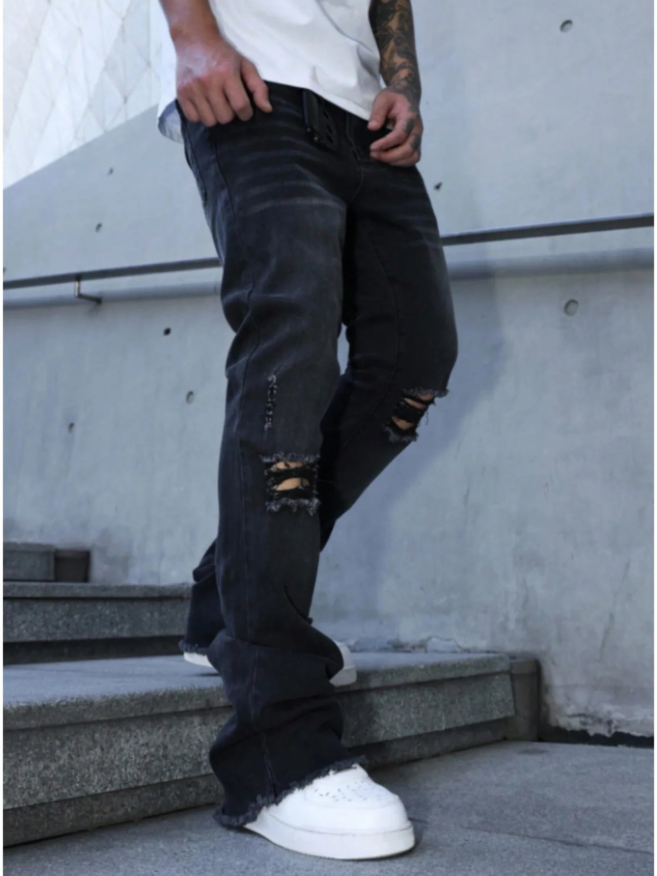 Men's American-style vintage ripped knee jeans, high-street straight-leg pants, slight flare jeans, suitable for all seasons