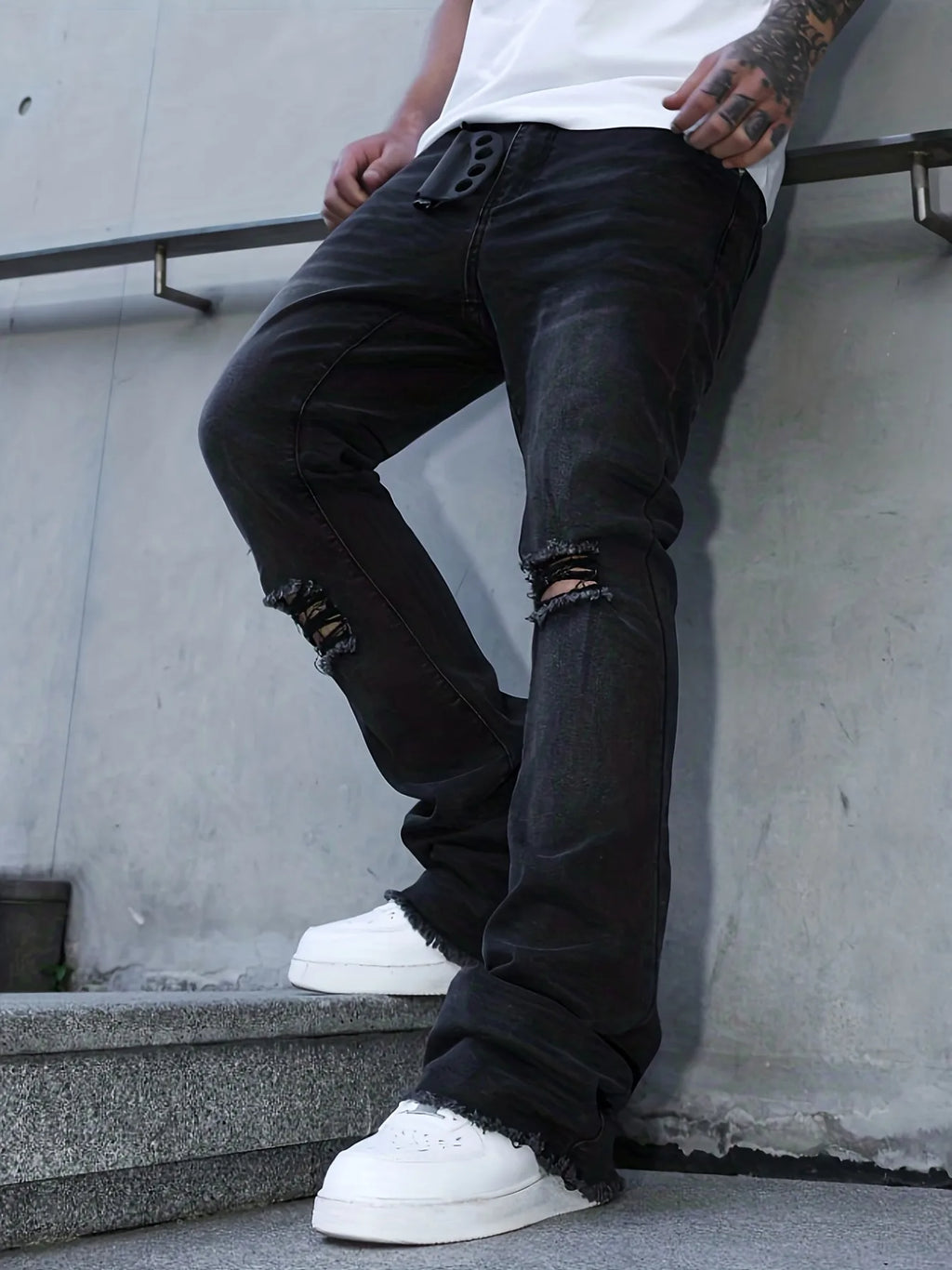 Men's American-style vintage ripped knee jeans, high-street straight-leg pants, slight flare jeans, suitable for all seasons